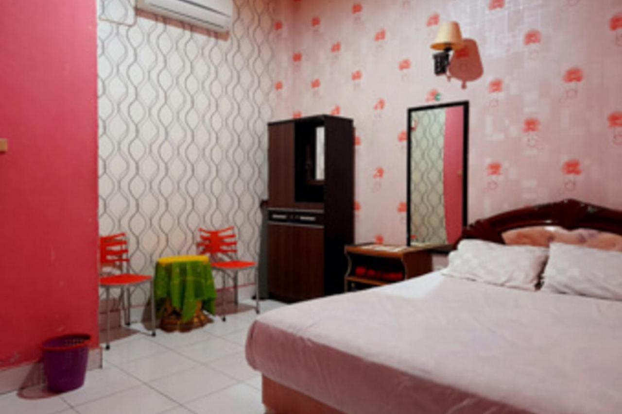 Hotel Rosichan Bau Bau Mitra Reddoorz Baubau Exteriér fotografie