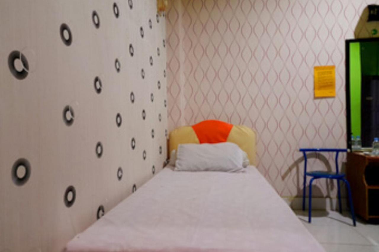 Hotel Rosichan Bau Bau Mitra Reddoorz Baubau Exteriér fotografie