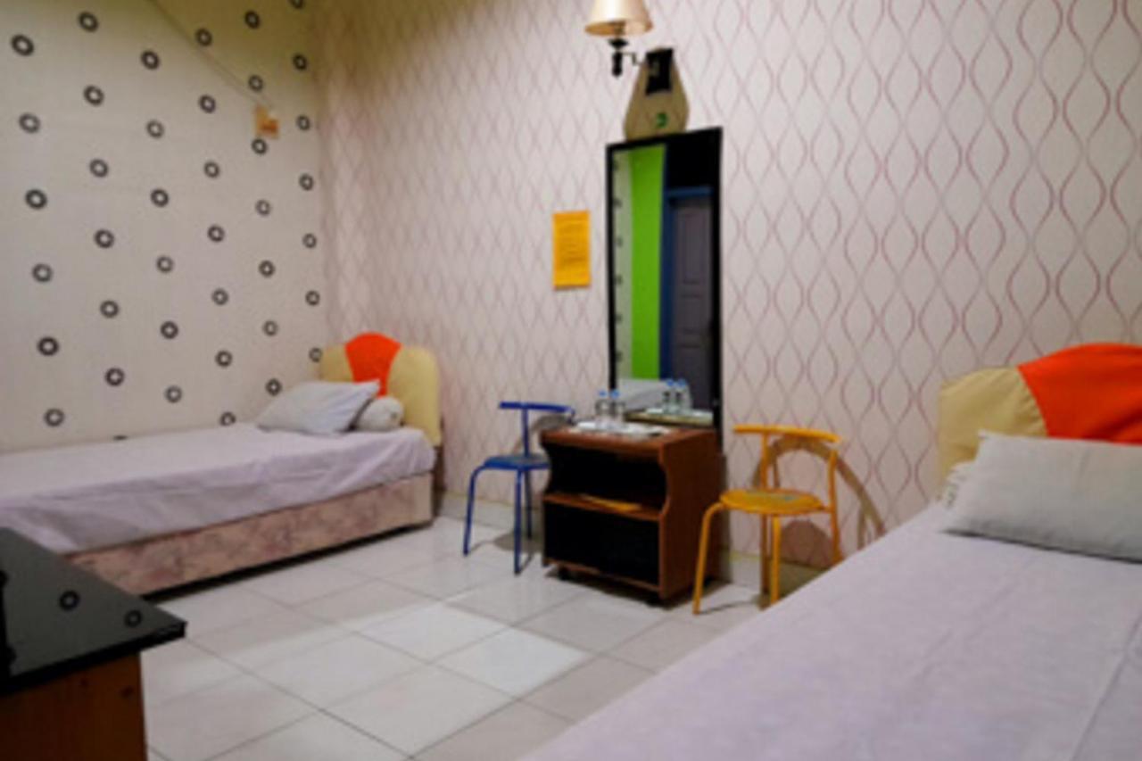Hotel Rosichan Bau Bau Mitra Reddoorz Baubau Exteriér fotografie